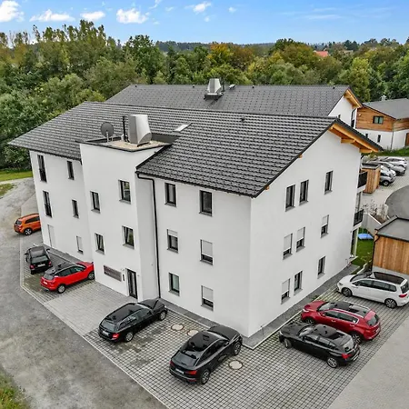 Smurmelhomes Oase: Terrasse - Parken - Kind * Pasov